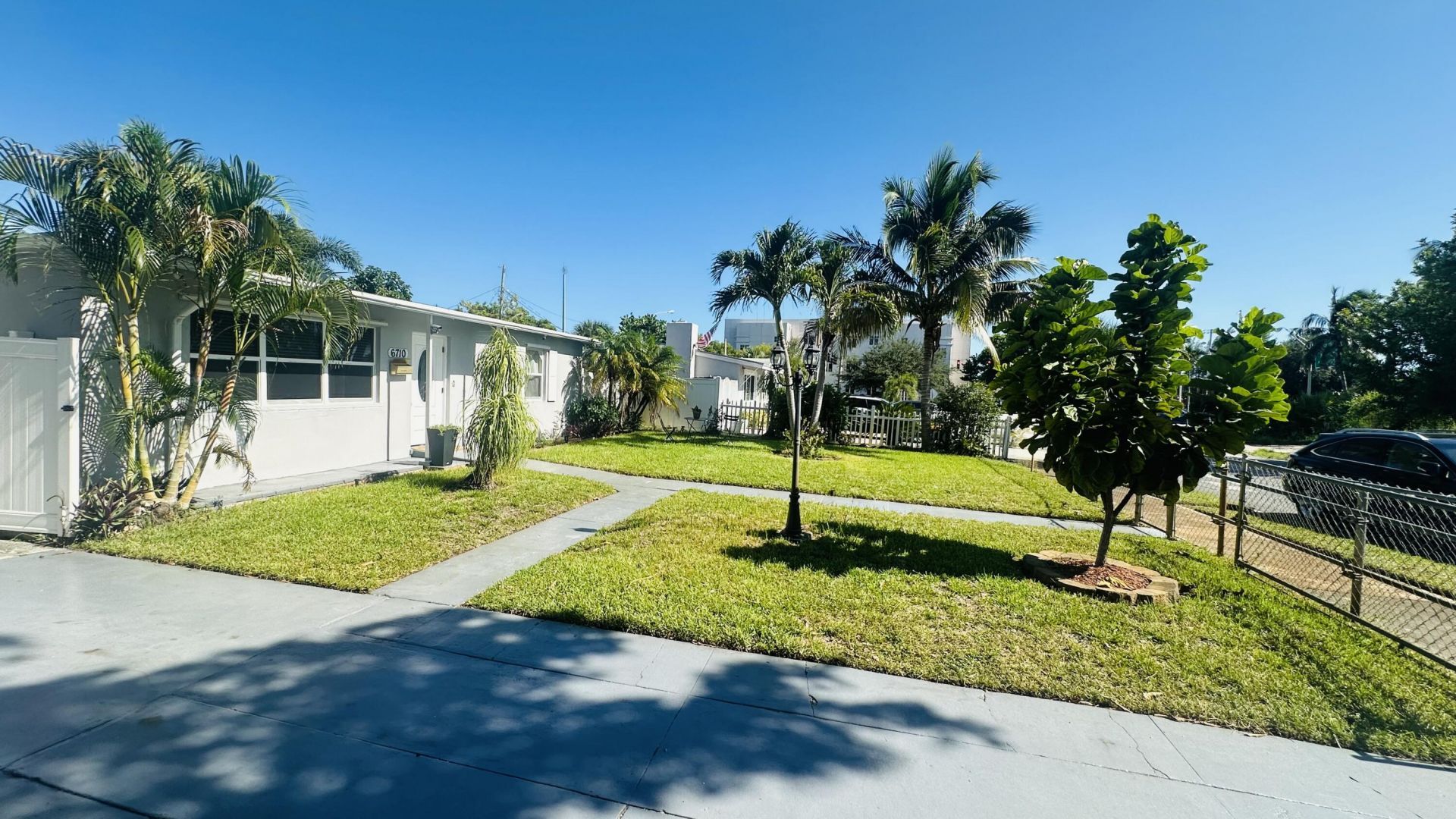 6710 Forest Court, West Palm Beach, FL 33405 Photo