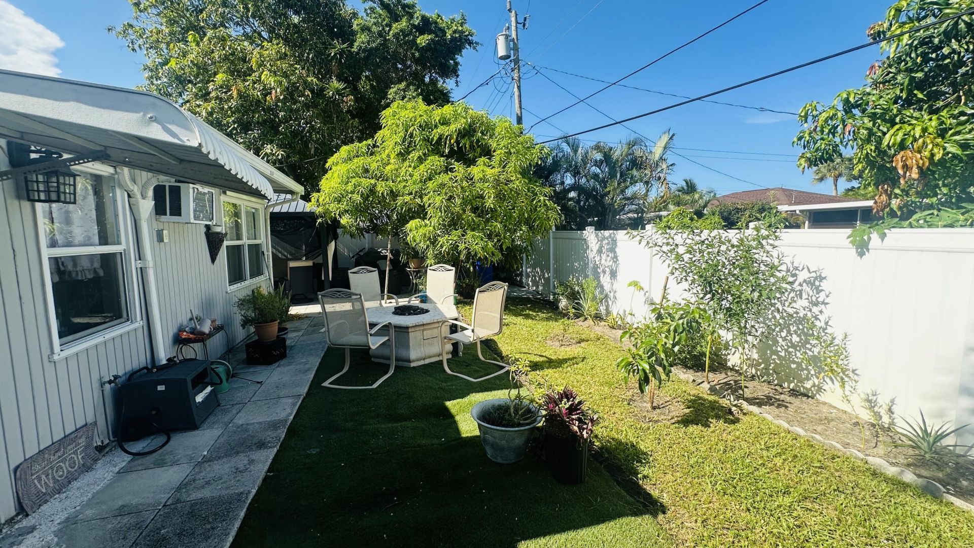6710 Forest Court, West Palm Beach, FL 33405 Photo