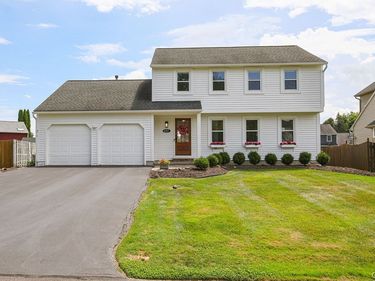 4257 Mayfair Circle, Liverpool, NY 13090