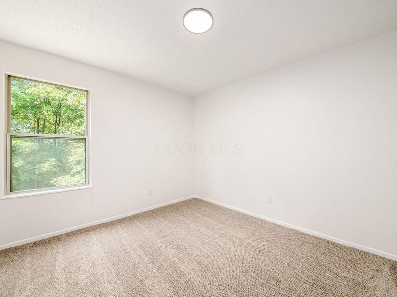 4418 Village Park Drive , Columbus, OH 43228 Photo 24