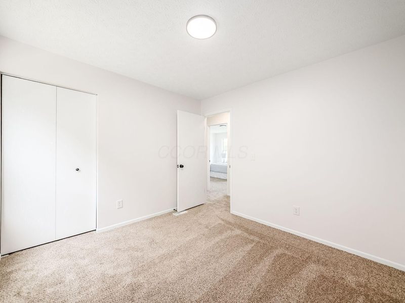 4418 Village Park Drive , Columbus, OH 43228 Photo 25