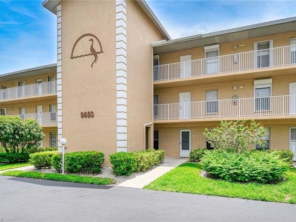 9650 Victoria LN , Unit 104, NAPLES, FL 34109