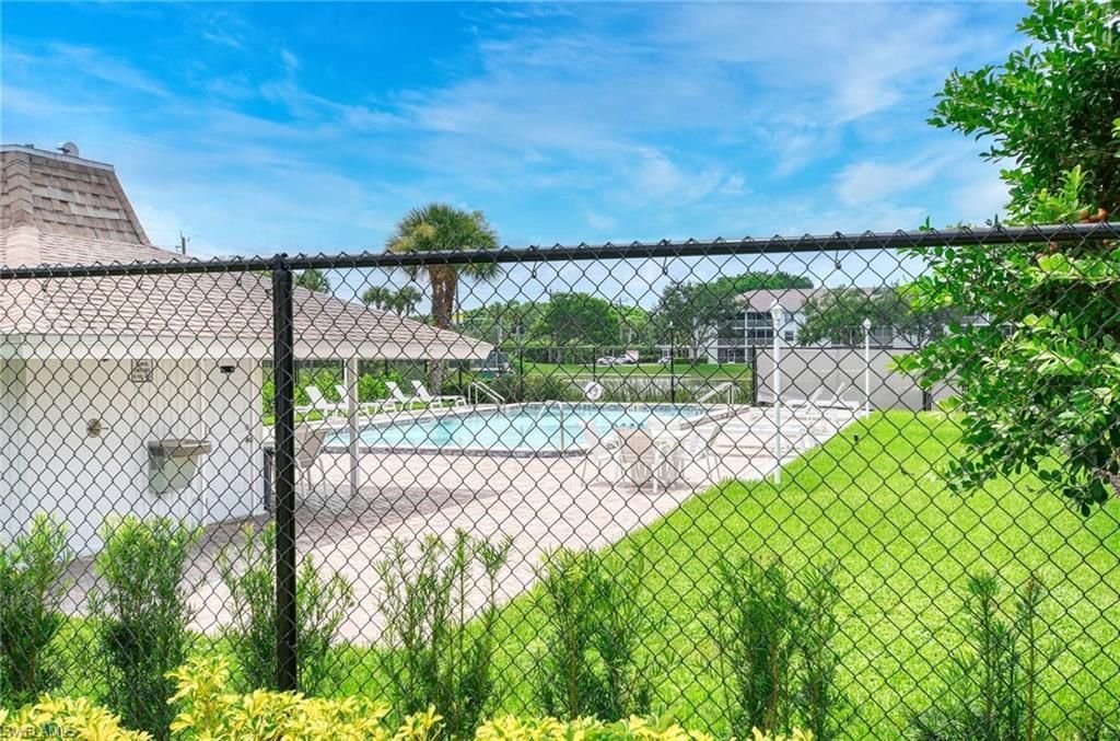 9650 Victoria Ln , Unit 104, Naples, FL 34109 Photo