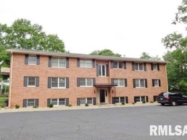5229 N MONTCLAIR Avenue, Unit 2, Peoria Heights, IL 61616