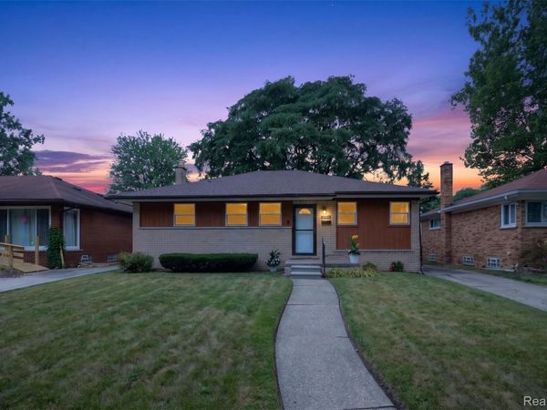 24061 Rensselaer Street, Oak Park, Mi 48237