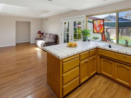 8101 Donnawood Way, Orangevale, CA 95662 Photo