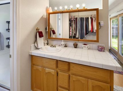 8101 Donnawood Way, Orangevale, CA 95662 Photo