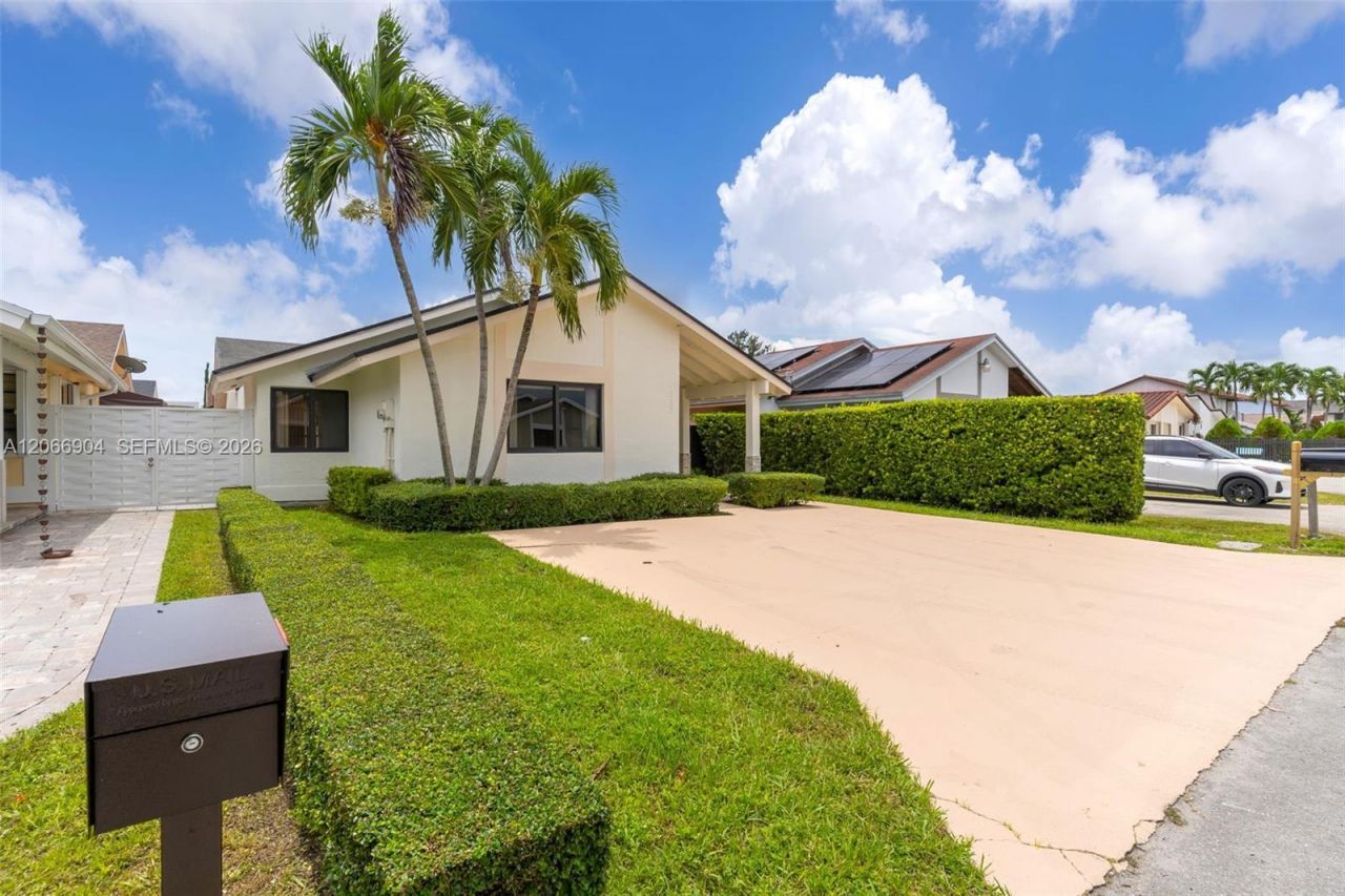 12480 SW 9th St, Miami, FL 33184 Photo