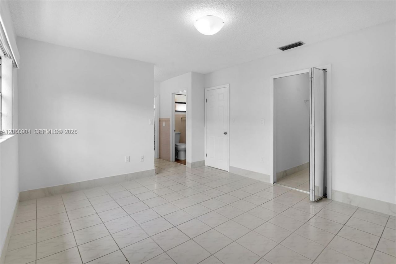 12480 SW 9th St, Miami, FL 33184 Photo