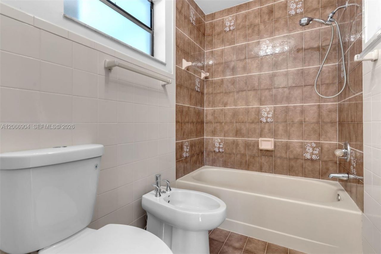 12480 SW 9th St, Miami, FL 33184 Photo