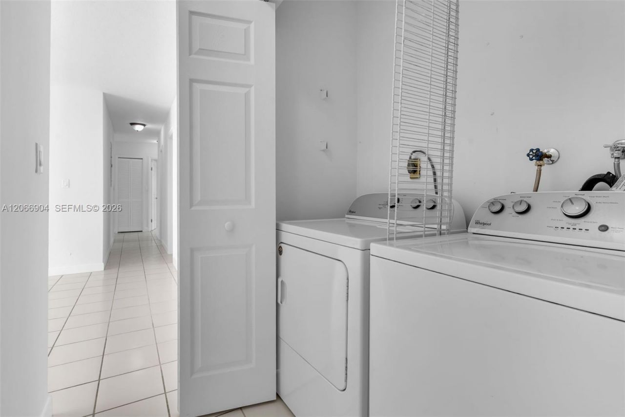 12480 SW 9th St, Miami, FL 33184 Photo