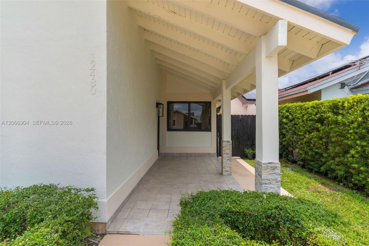 12480 SW 9th St, Miami, FL 33184 Photo