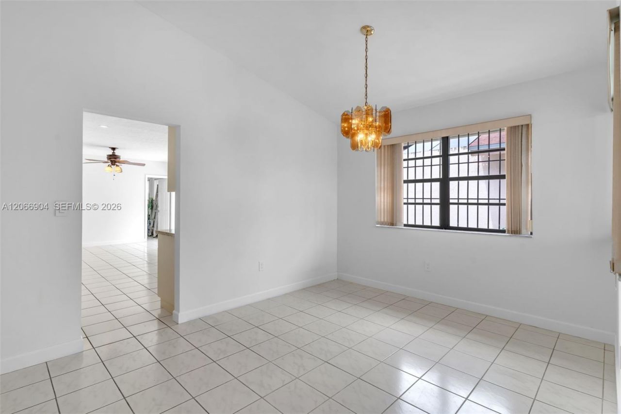 12480 SW 9th St, Miami, FL 33184 Photo