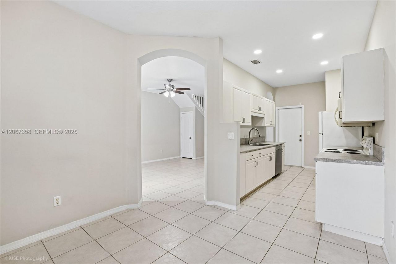 112 Wakulla Springs Way, Royal Palm Beach, FL 33411 Photo