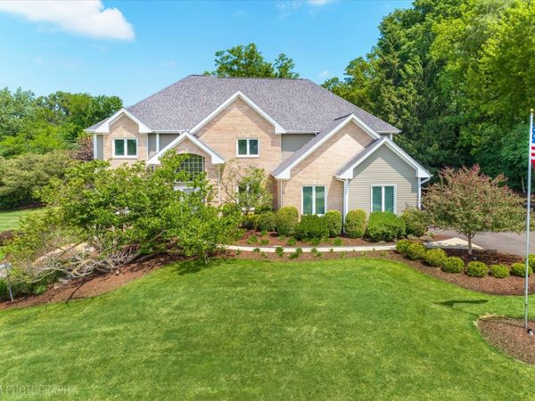 245 Hidden Pond Lane, North Barrington, IL 60010