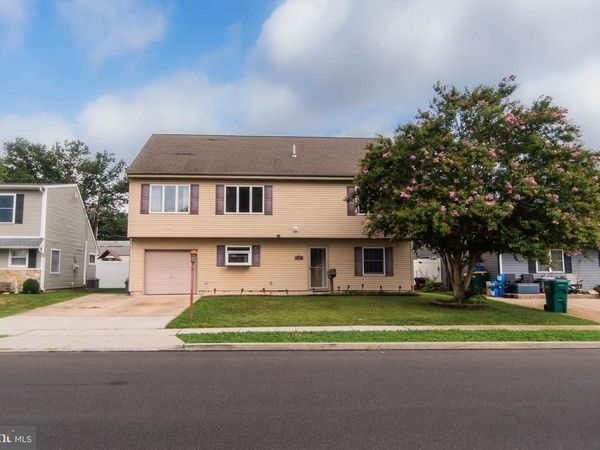 142 ELDERBERRY DRIVE , LEVITTOWN, PA 19054