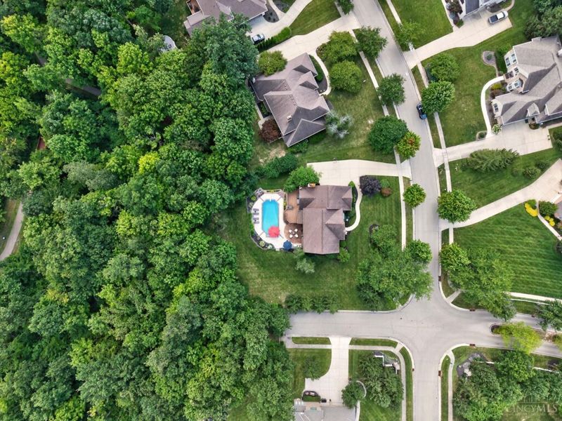 9773 Farmstead Drive, Symmes Township, OH 45140 Photo 2