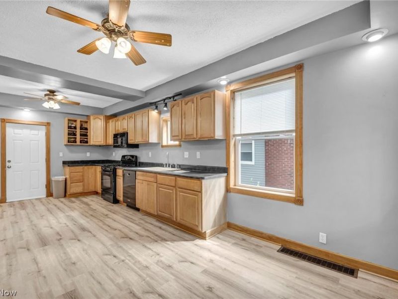 175 E Walnut Avenue, Painesville, OH 44077 Photo 15