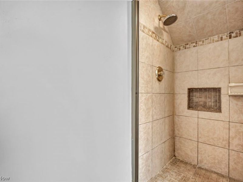175 E Walnut Avenue, Painesville, OH 44077 Photo 24