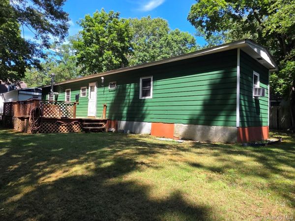 83 Forge Road , Unit 2, Riverhead, NY 11901