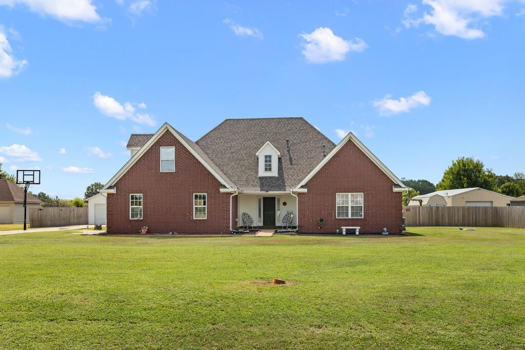106 Allen Cove Marion, AR 72364