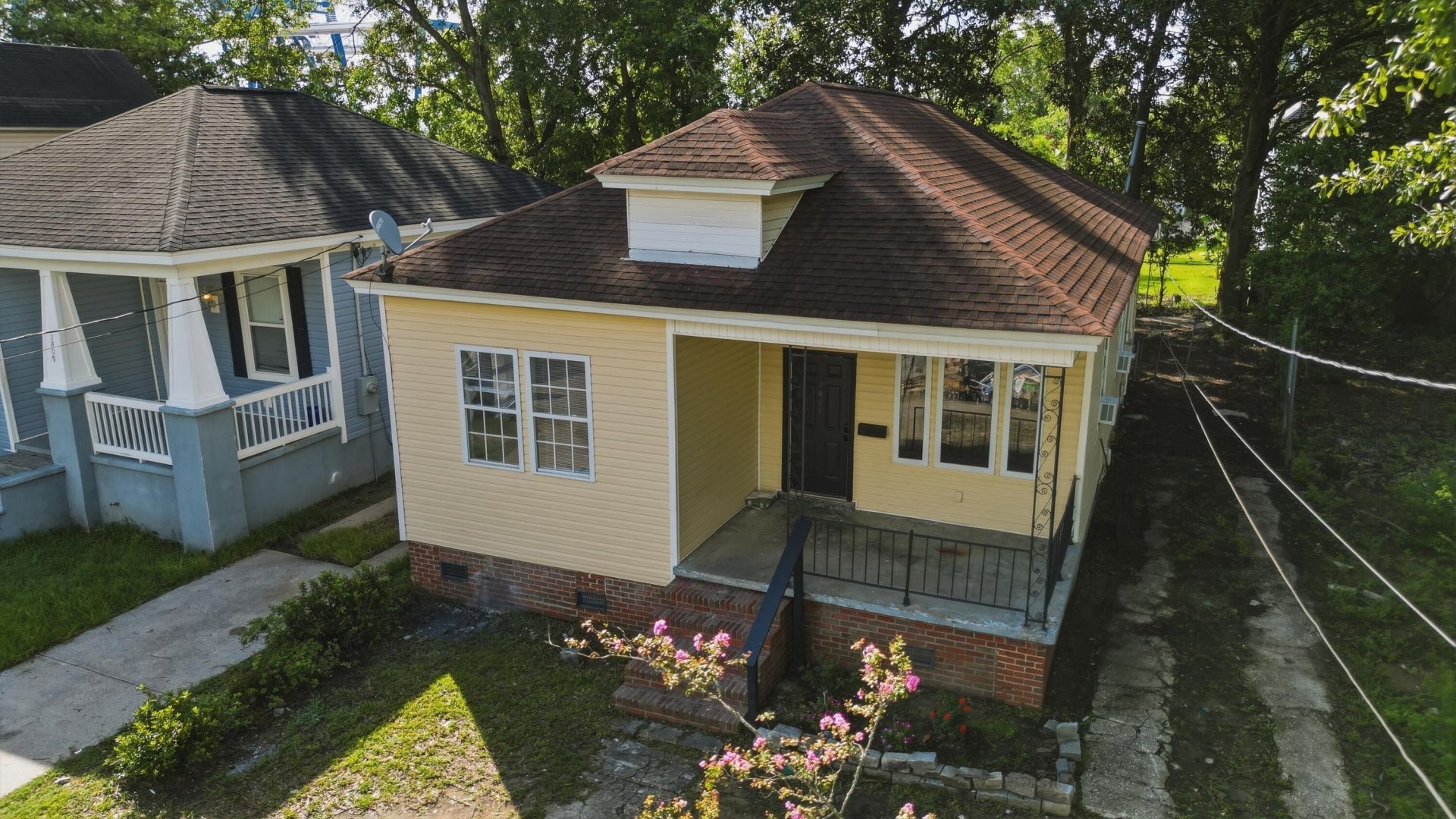 1811 Carlton Street Photo 1
