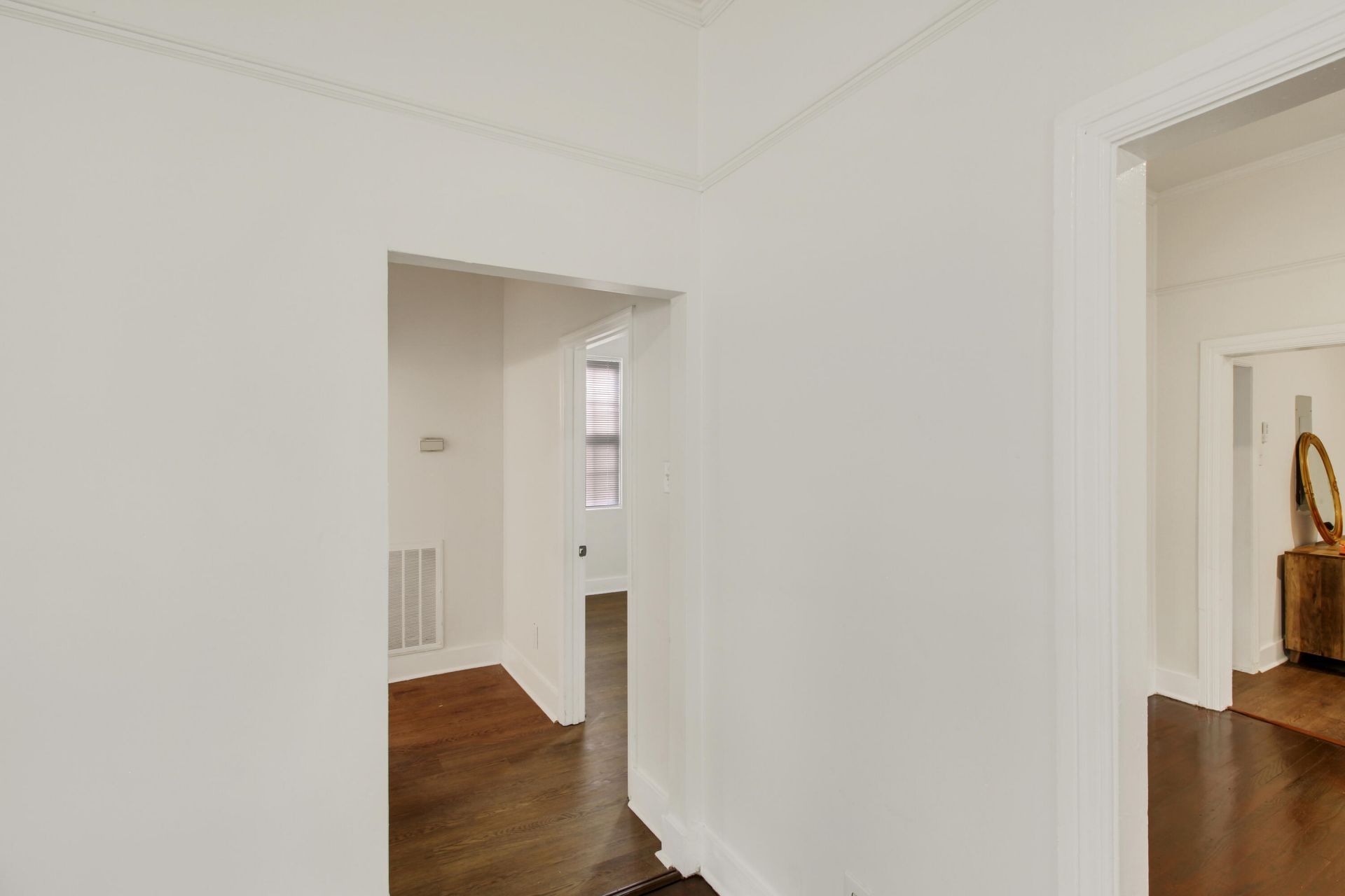 1811 Carlton Street Photo 21