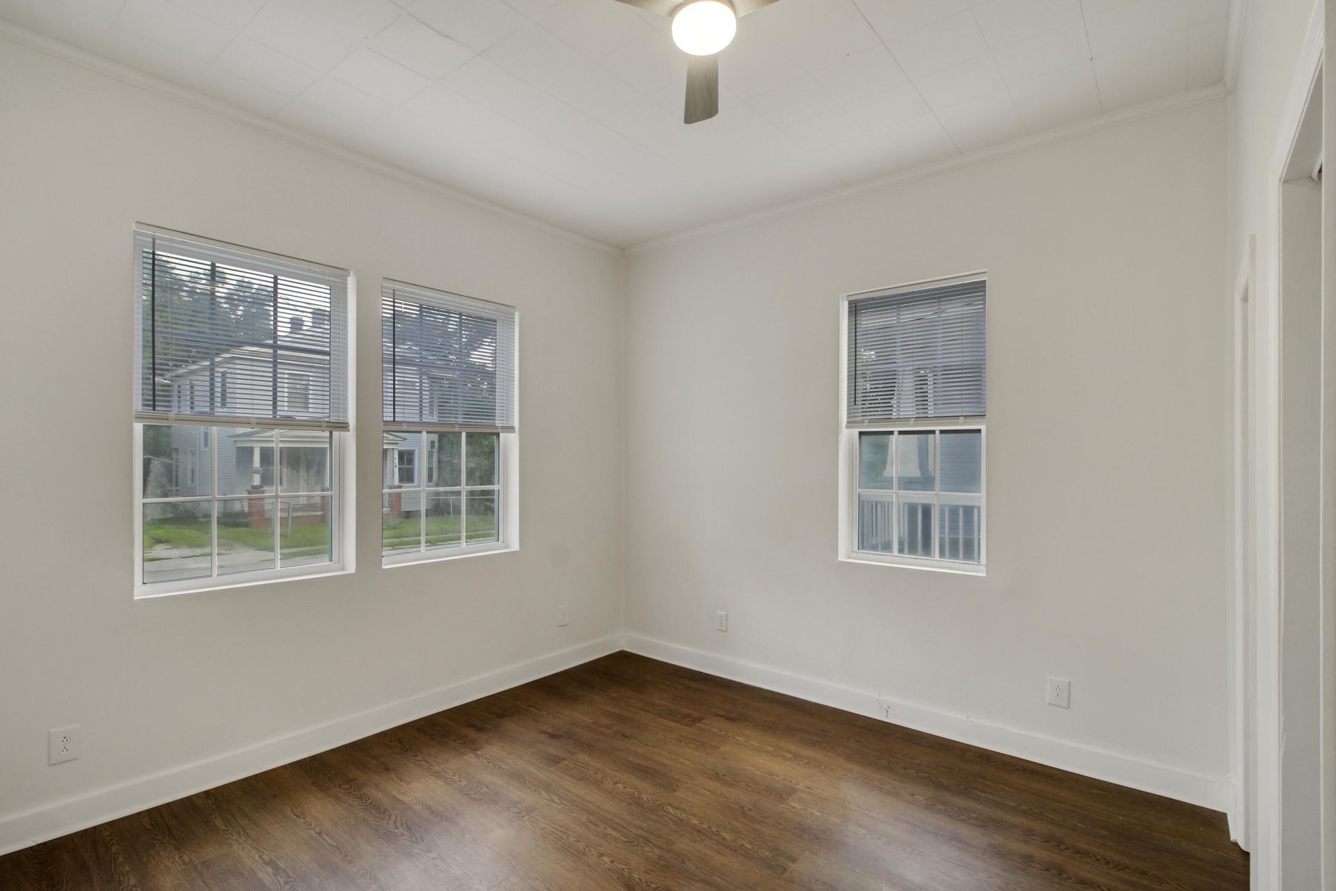 1811 Carlton Street Photo 23
