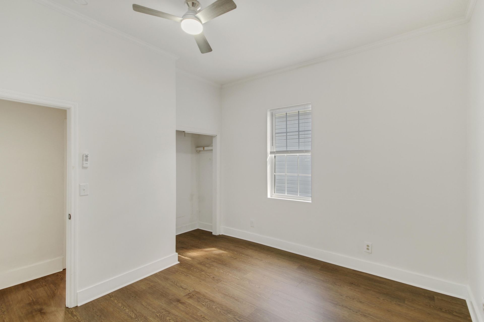 1811 Carlton Street Photo 25