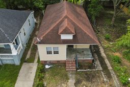 1811 Carlton Street photo 4