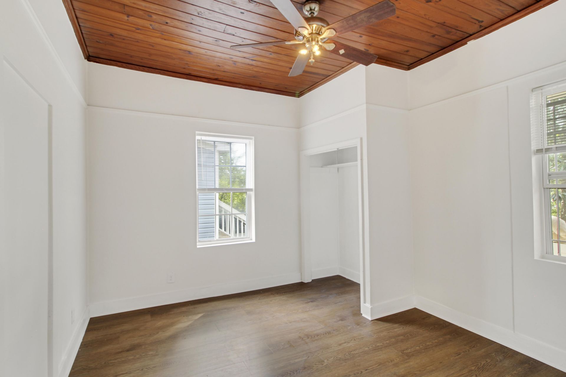 1811 Carlton Street Photo 30