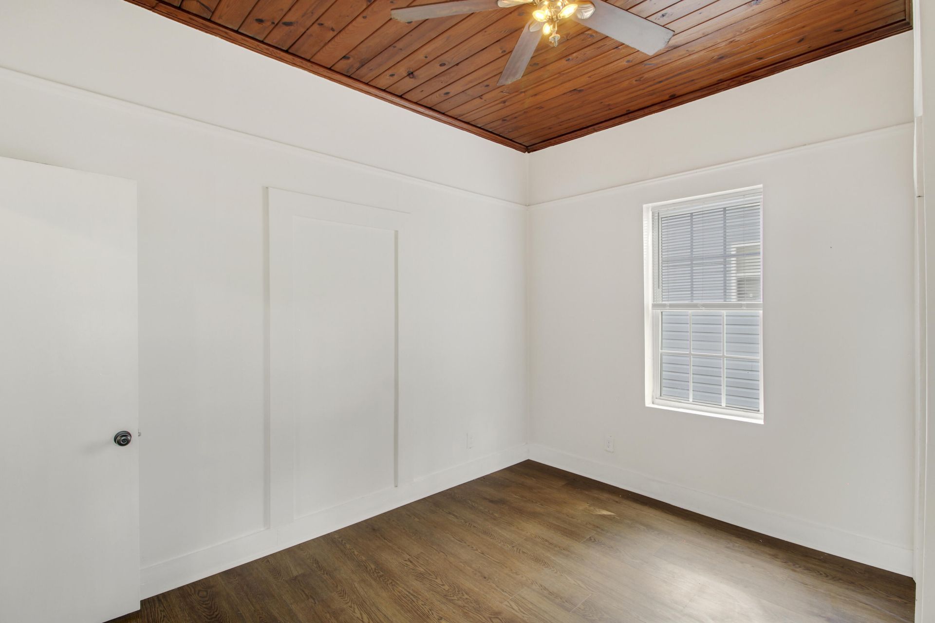 1811 Carlton Street Photo 31