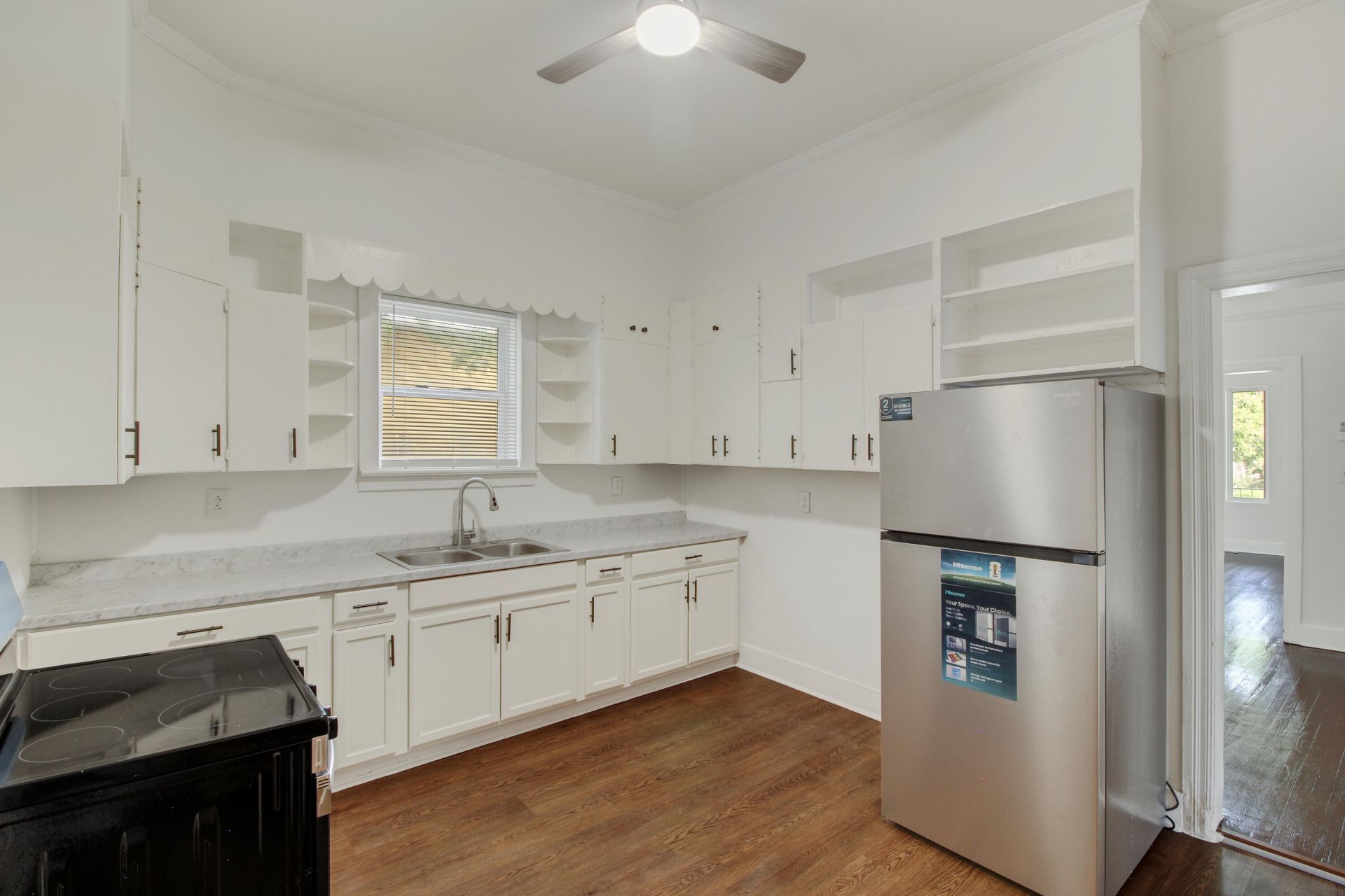 1811 Carlton Street Photo 33