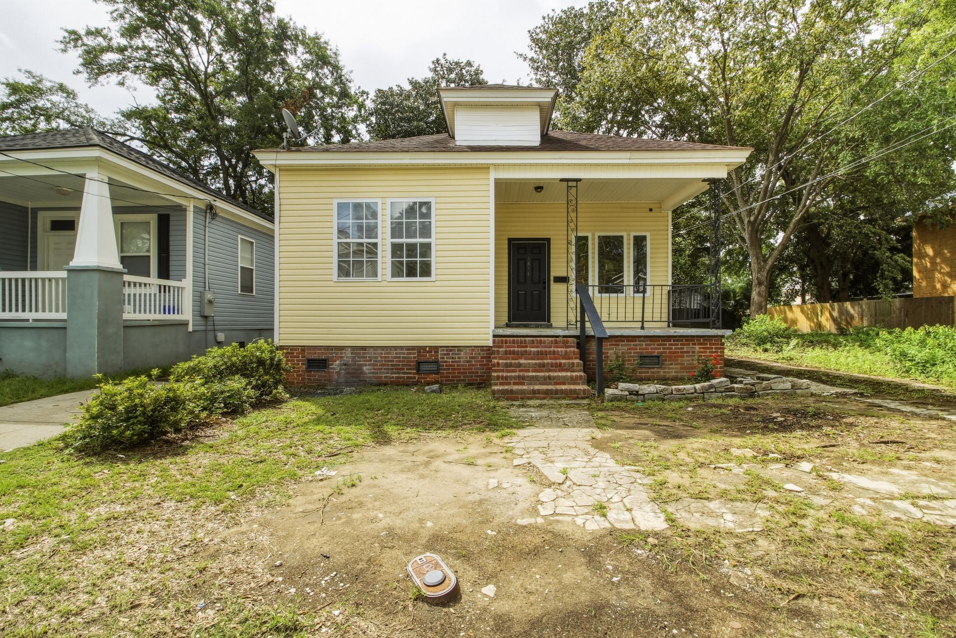 1811 Carlton Street Photo 4