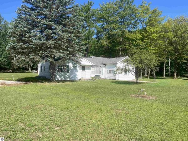 5200 Huron S, Standish, MI 48658