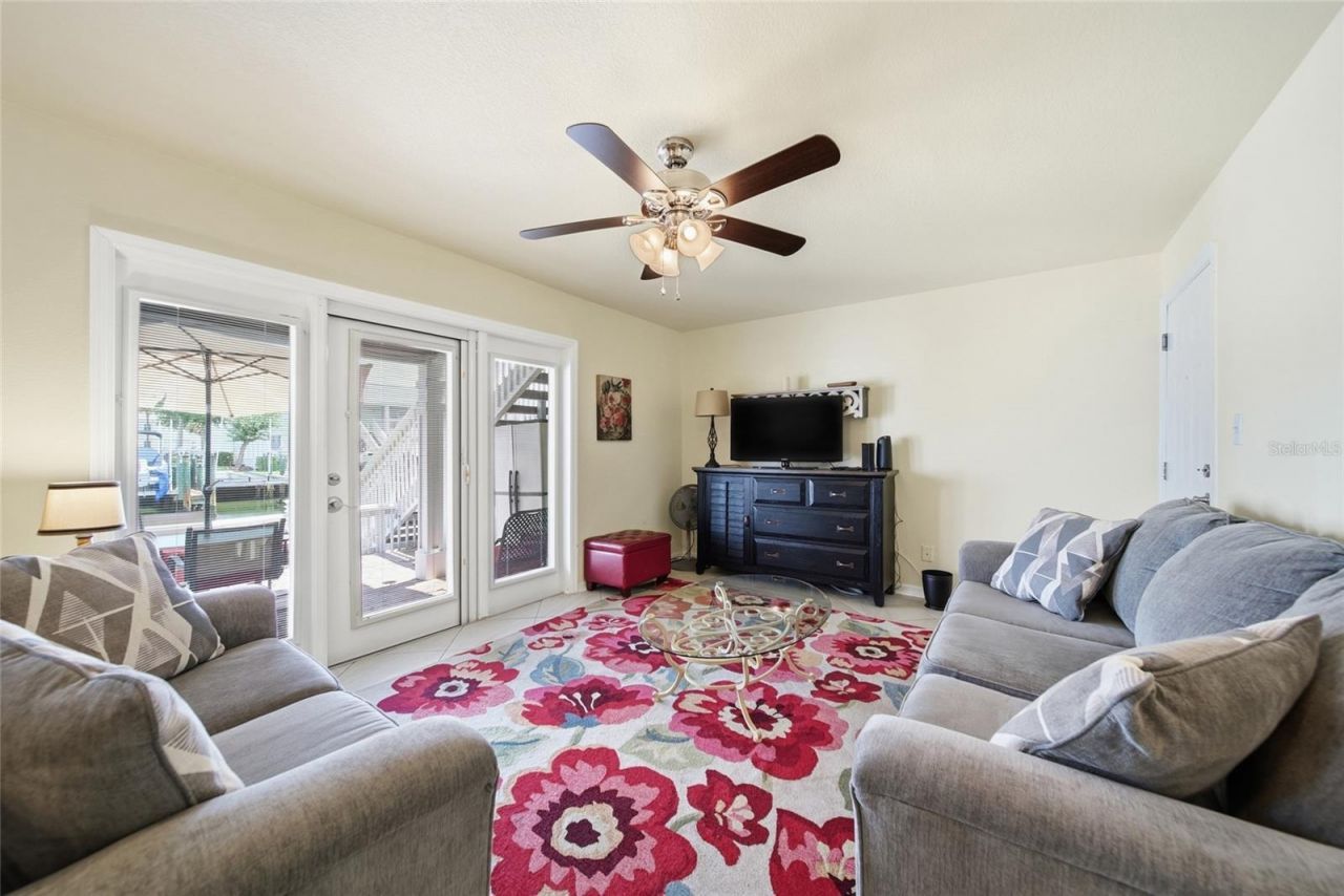 5092 Beach Drive Se, Unit A, Saint Petersburg, FL 33705 Photo