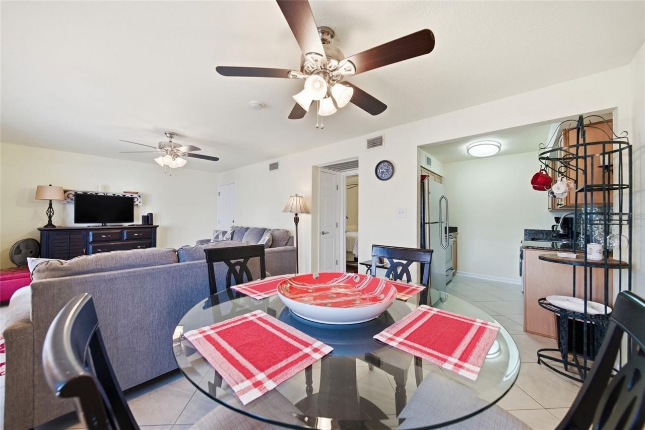 5092 Beach Drive Se, Unit A, Saint Petersburg, FL 33705 Photo