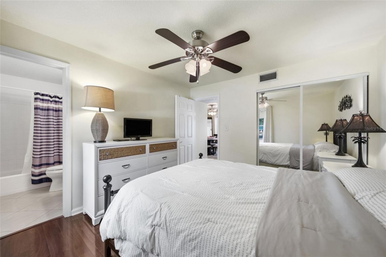 5092 Beach Drive Se, Unit A, Saint Petersburg, FL 33705 Photo