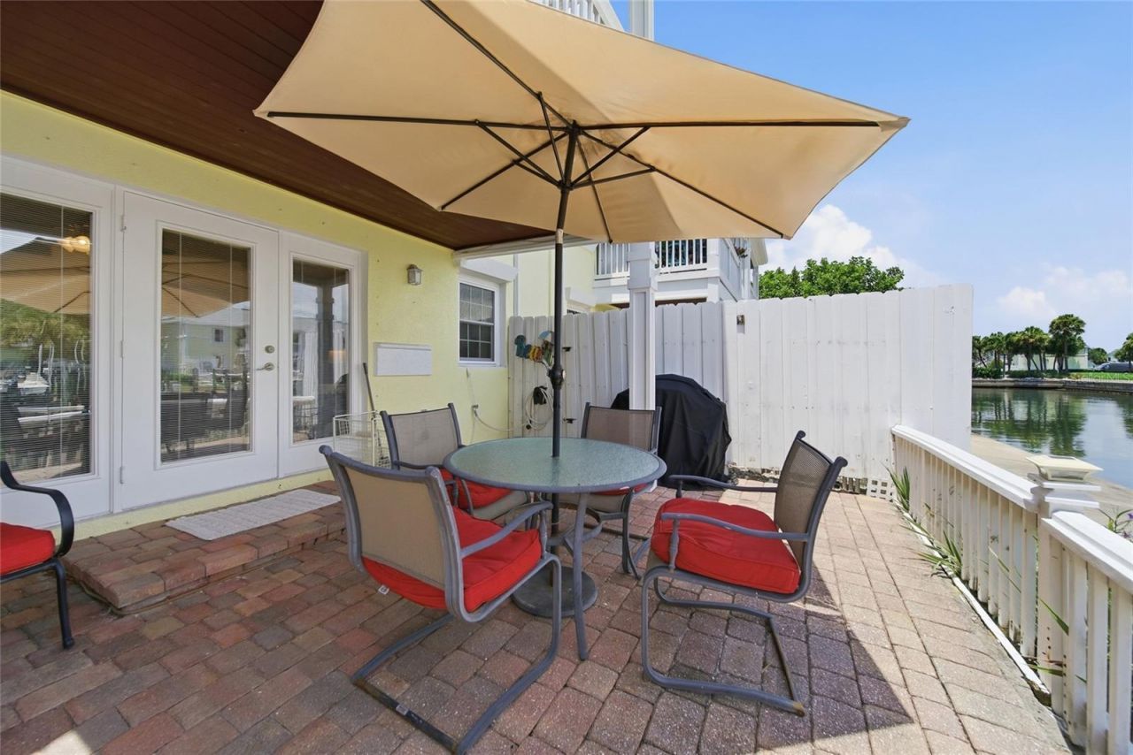 5092 Beach Drive Se, Unit A, Saint Petersburg, FL 33705 Photo