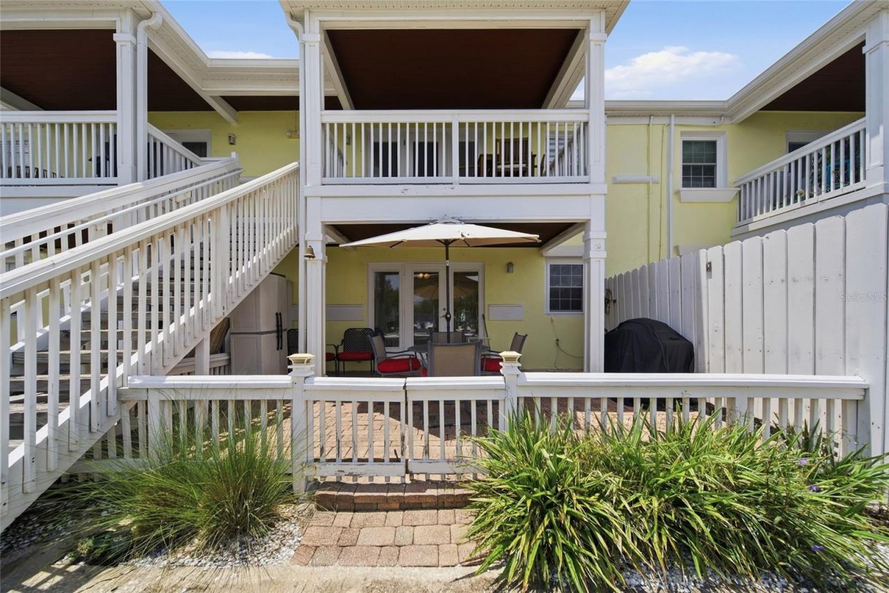 5092 Beach Drive Se, Unit A, Saint Petersburg, FL 33705 Photo