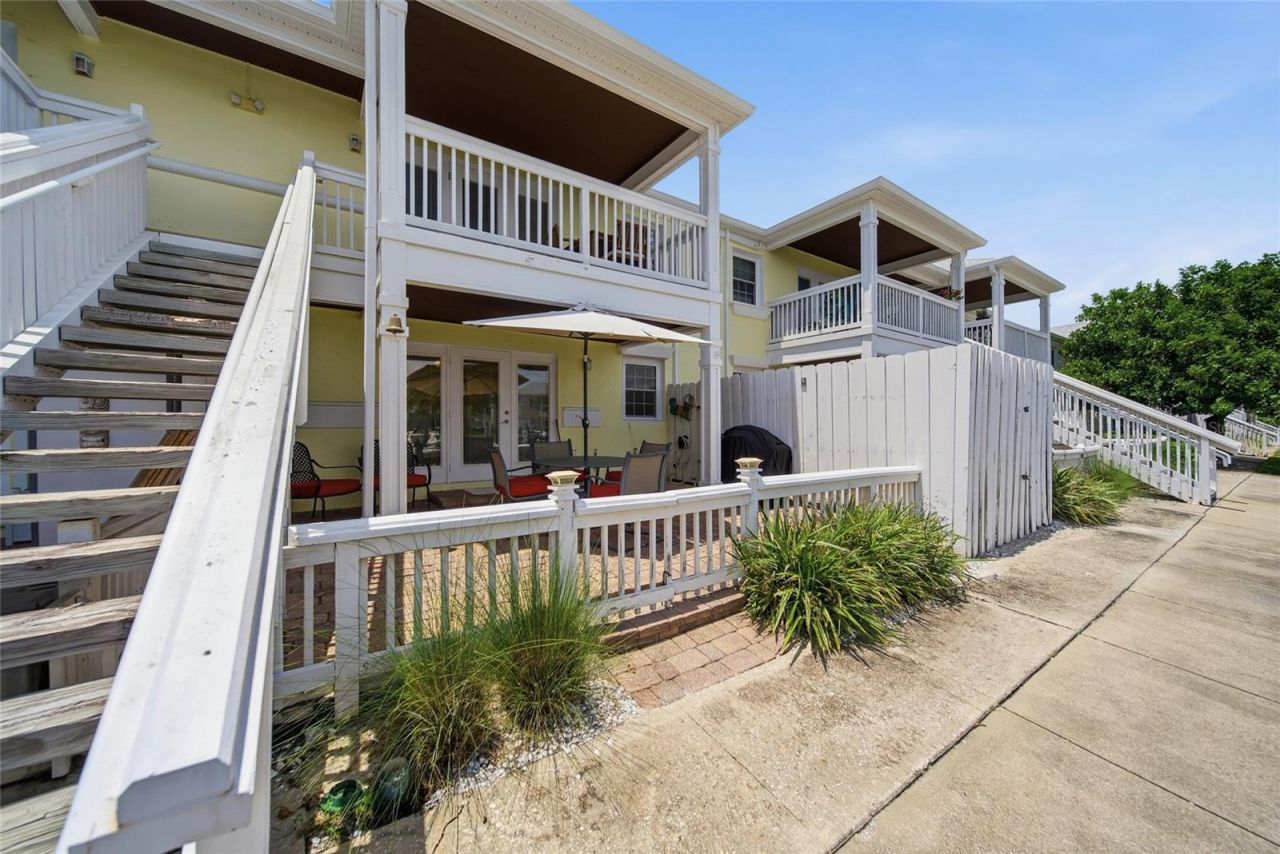 5092 Beach Drive Se, Unit A, Saint Petersburg, FL 33705 Photo