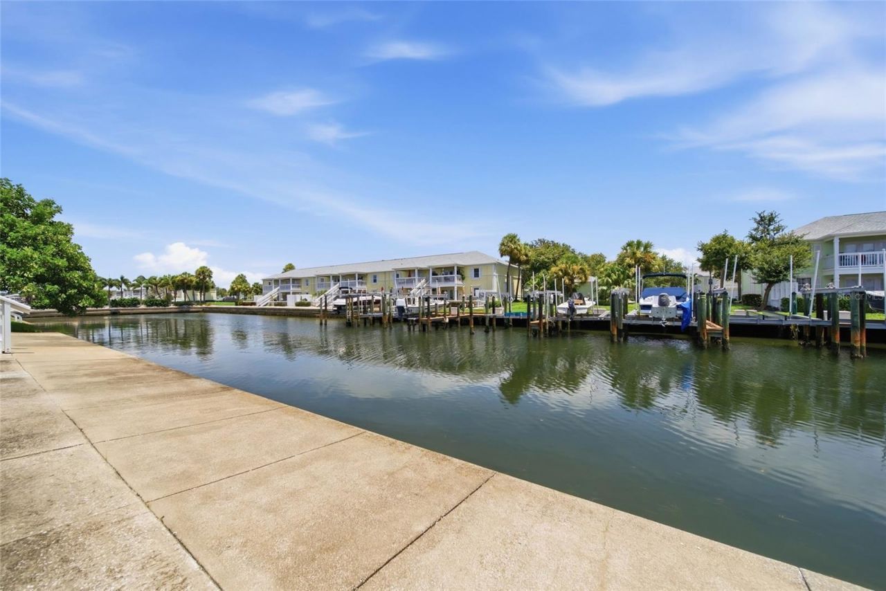 5092 Beach Drive Se, Unit A, Saint Petersburg, FL 33705 Photo