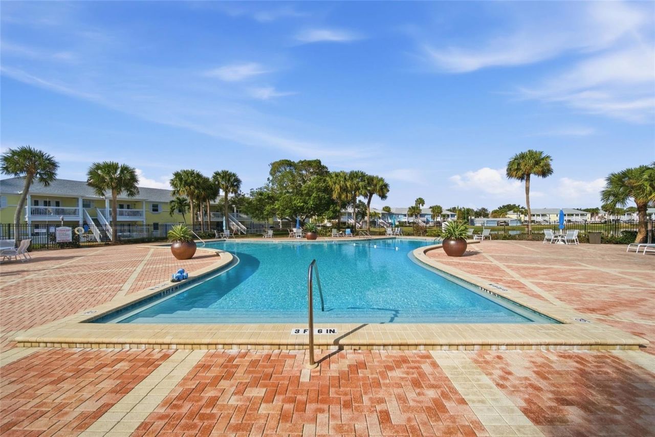 5092 Beach Drive Se, Unit A, Saint Petersburg, FL 33705 Photo