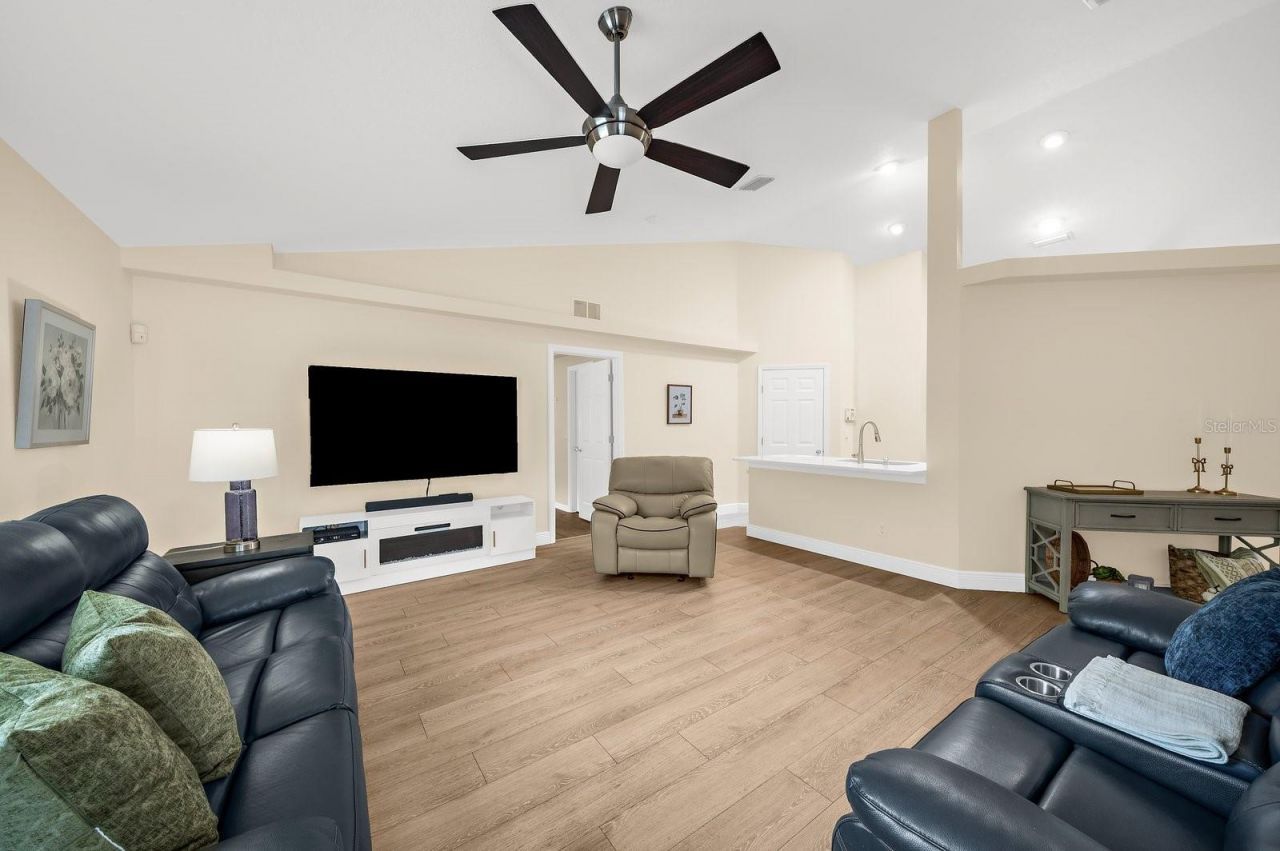 5022 20th Street Court E, Bradenton, FL 34203 Photo