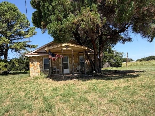 472 Fm 1602 , Jonesboro, TX 76538