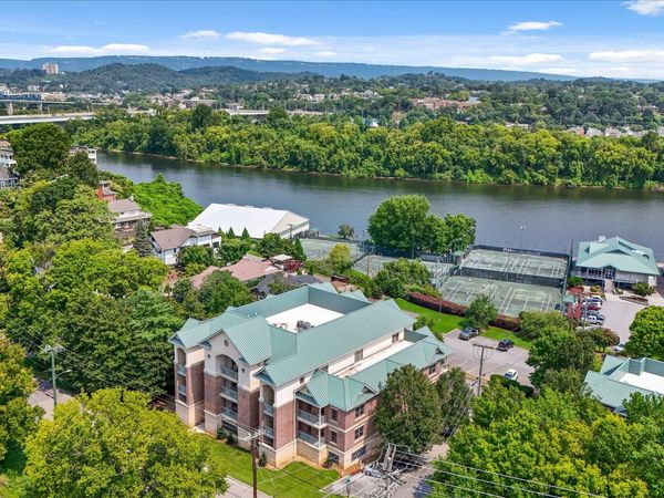 737 Battery Place, Unit 302, Chattanooga, TN 37403