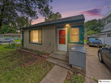 3945 S 19 Street, Lincoln, NE 68502