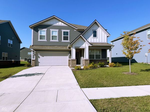 1161 Elmwood Lane , Greenwood, IN 46143