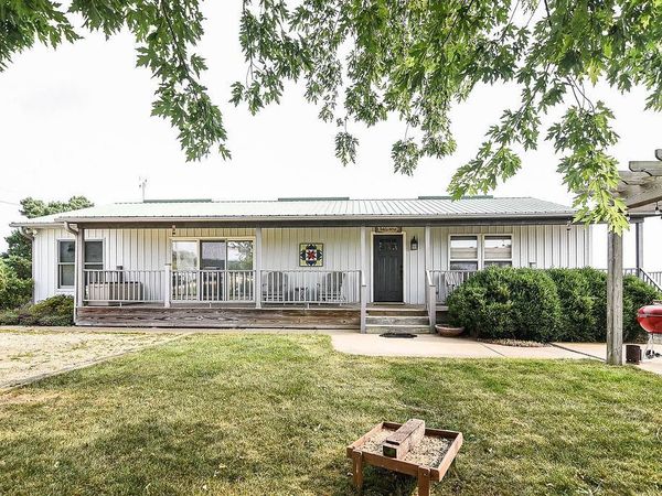 3138 W Mitchell, HANOVER, IL 61041