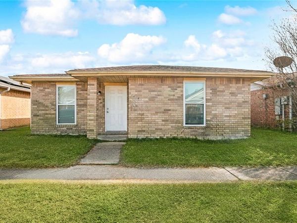 1528 VIRGINIA MARIE Street, New Orleans, LA 70122